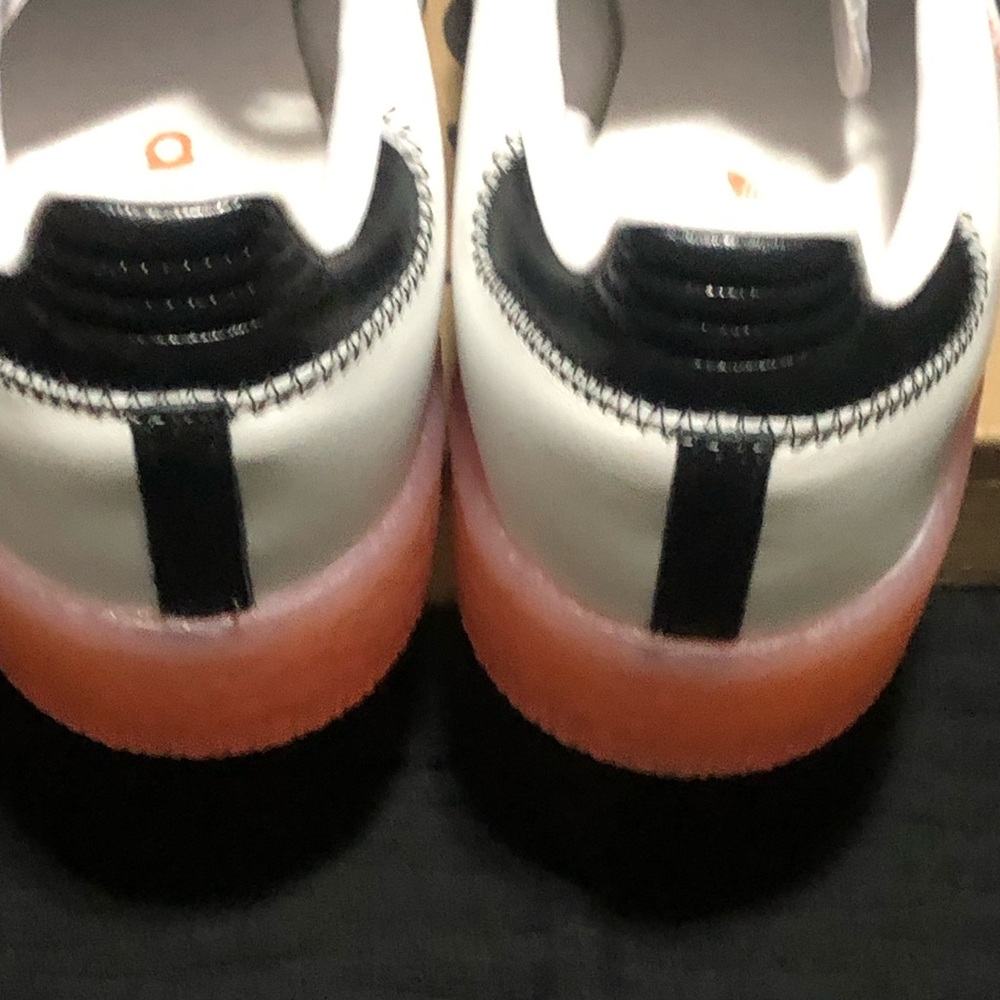 adidas Samba Women's Sneaker, Size 9, White/Black Low Top Lace-Up, Rubber Sole - Picture 5 of 6